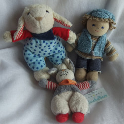 Sterntaler - 2 x Rasselgreiflinge kleine Puppe, Hase und 1 x Spielu...